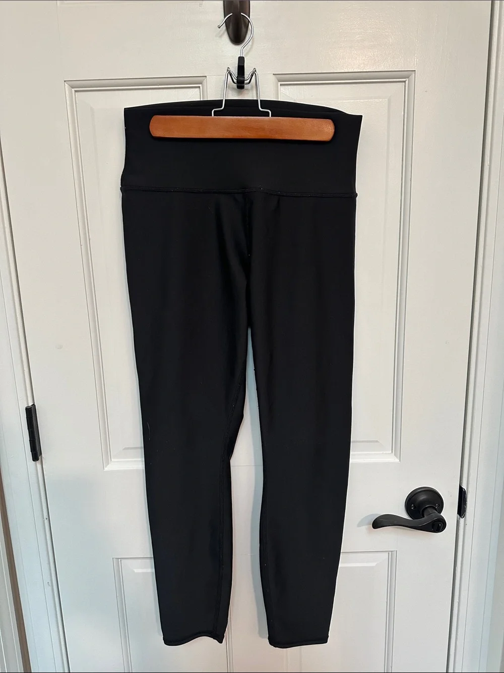 Alo Yoga Airlift High-Waist Leggings – Black– Size Large